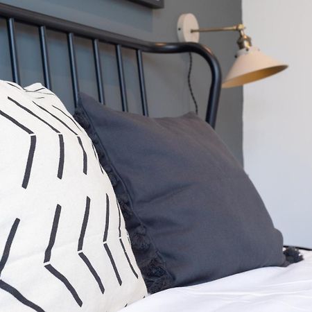 Bridge House Apartments - Free Parking Shottery المظهر الخارجي الصورة