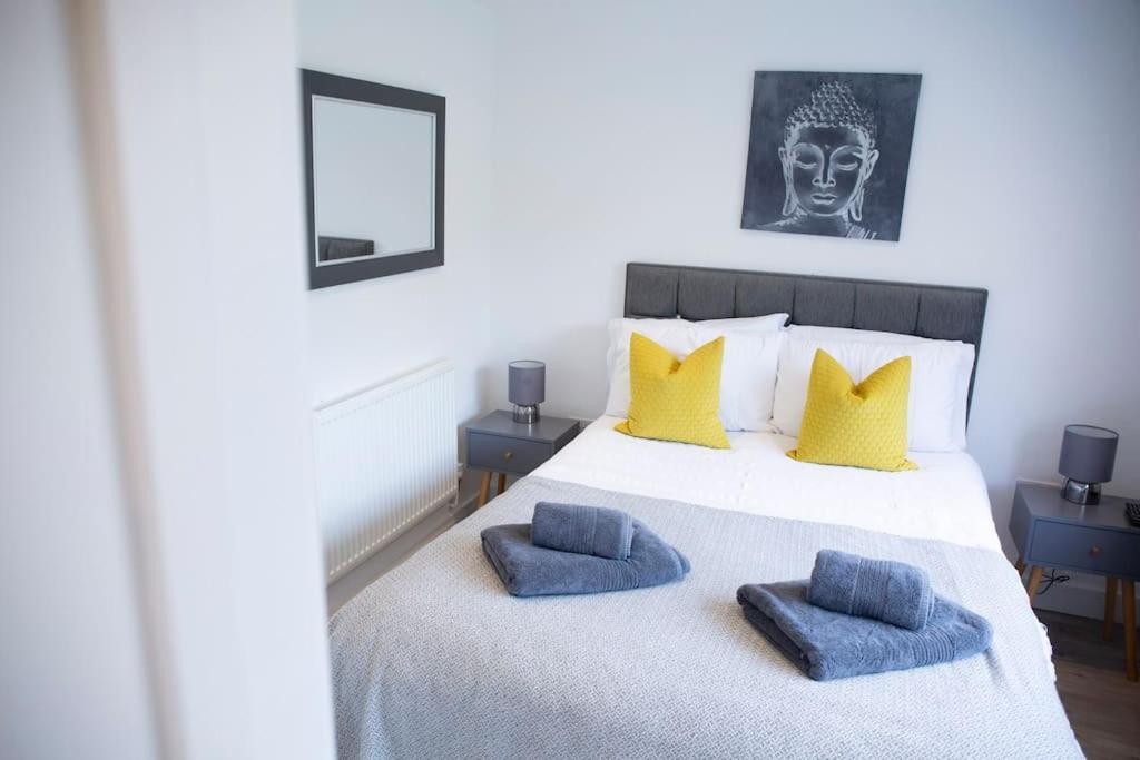 Bridge House Apartments - Free Parking Shottery المظهر الخارجي الصورة