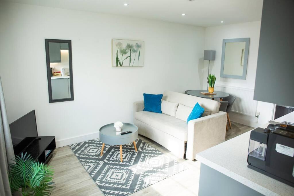 Bridge House Apartments - Free Parking Shottery المظهر الخارجي الصورة