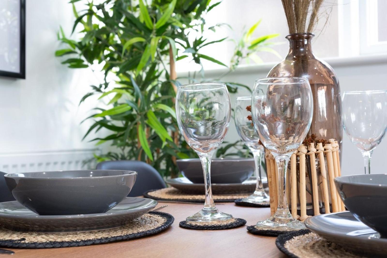 Bridge House Apartments - Free Parking Shottery المظهر الخارجي الصورة